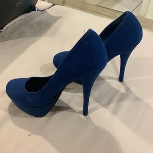 Size 7 blue heels